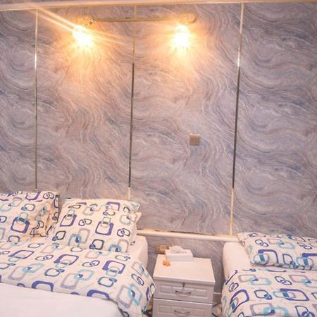 Dreamwhite Hotel Дубай Екстериор снимка