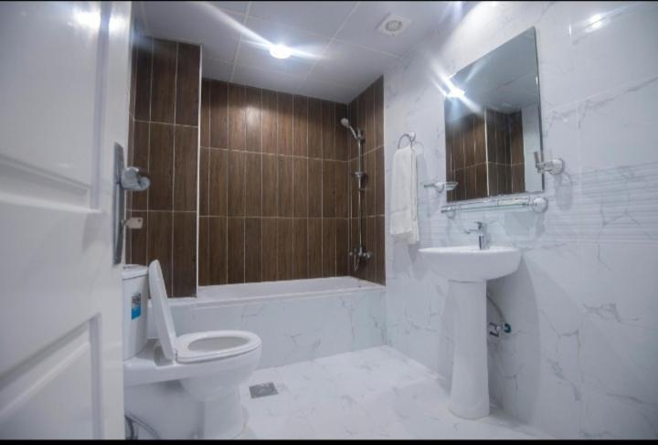Dreamwhite Hotel Дубай Екстериор снимка